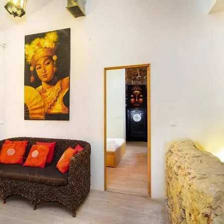Apartman Kuta Loft Alfama